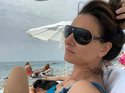 «Берег и дно в булыжниках», - Елена Исинбаева рассказала об отдыхе в Сочи