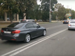  Свадебная колонна в Краснодаре пронеслась по «встречке», не пропуская «скорую» 