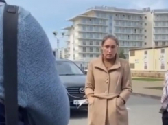 В Сочи туристы жалуются на принудительное выселение из гостиниц