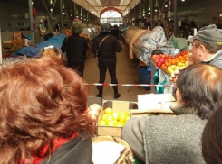 Из-за подозрительной коробки полиция оцепила Кооперативный рынок