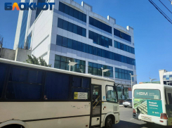 Водители краснодарских маршруток вынуждены ночевать в огромных очередях за метаном