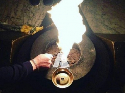 В Армавире студентки раскуривали кальян от Вечного огня