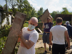 В Горячий Ключ направили всего 70 волонтеров для ликвидации последствий ЧС