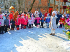 ФК «Кубань» поздравил 500 детей с Новым годом 