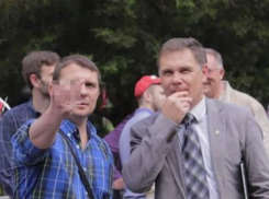  Чиновник и участник праймериз «Единой России» в Краснодаре угрожали жителям анальным изнасилованием 