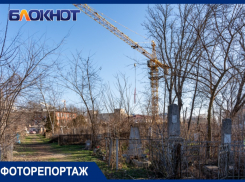 «Кости просто выкинули на свалку»: империя Дерипаски строит бизнес-центр у Всесвятского кладбища против воли властей