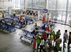 В аэропорту Анапы скандальных супругов сняли с рейса