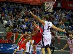 Краснодарский «Локомотив-Кубань» вышел в лидеры группы