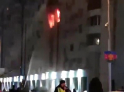 В Краснодаре из-за пожара в жилой многоэтажке эвакуировали 11 человек 