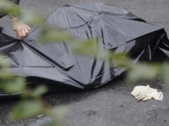 В Краснодаре внезапно умерли мужчина и женщина на улице