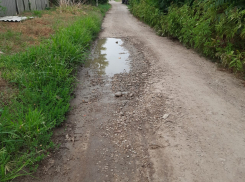 Ходят к роднику в 21 веке: жители Краснодарского края рассказали об отсутствии воды в 40-градусную жару