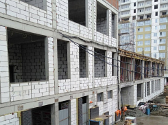 В Краснодаре строительство школы на 1100 мест по улице Колхозной выполнено на 36%