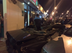 В Краснодаре иномарку от удара разорвало на части