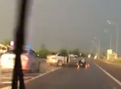 ДТП с участием большегруза и легковушки произошло под Краснодаром