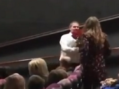 Последствия 14 февраля: вышла невестой из кинотеатра девушка в Краснодаре