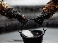 На Кубани участники ОПГ воровали нефть из скважин 