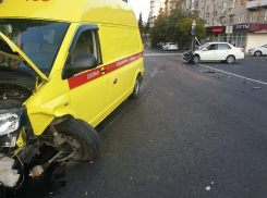 Врезавшийся в машину скорой помощи на Кубани водитель без прав получил трое суток ареста