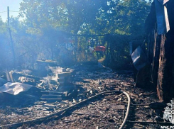 Двое жителей Кубани заживо сгорели в собственном доме