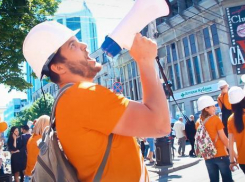 «Как работаем, так и отдыхаем» - видеоотчет с грандиозной первомайской демонстрации в Краснодаре