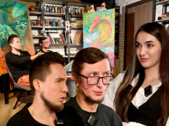 Экскурсии по ночному кладбищу, самоцензура и секреты фестиваля муралов: до чего дошла культура в Краснодаре