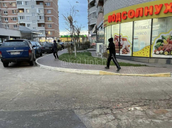 Краснодарцев запугали подростки с петардами