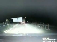 Столкновение фуры с грузовиком под Новокубанском попало на видео