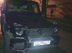 В Ейске на пешеходном переходе под колесами люксовой машины погибла 23-летняя девушка 