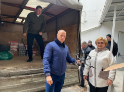 Краснодарские депутаты отправили в зону СВО две тонны гуманитарного груза