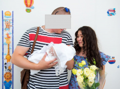 «Я бурятка и меня ненавидит семья мужа»: в Краснодаре черных риэлторов натравили на женщину с ребенком 