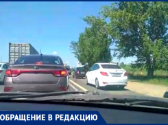 Автохамы открыли сезон пробок под Краснодаром раньше обычного