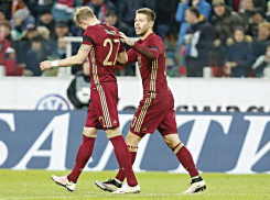 Две ошибки Лодыгина позволили сборной Франции победить сборную России