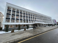 Чиновникам Краснодара внезапно подняли зарплату на 20 процентов