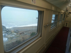 Пришлось попотеть: пассажирам электрички на Кубани включили отопление в жару