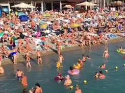  На побережье Кубани на выходных будет людно, жарко и дождливо 