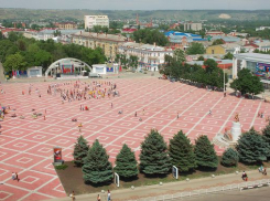 Власти Кубани требуют объяснить массовое заражение коронавирусом в Армавире