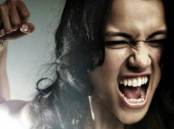 Пьяная ростовчанка ударила 30 раз ножом подругу и сбежала в Краснодар