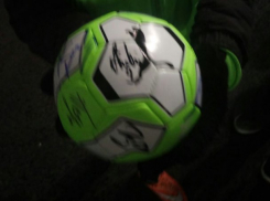  Как получить автограф любимого футболиста ФК «Краснодар»: Лайфхак от подрастающих игроков академии 