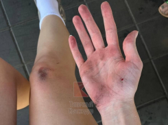 В Краснодаре девушка выпала из маршрутки возле «Галереи»