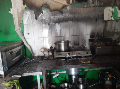 В Анапе два человека пострадали при пожаре в кафе Best Food