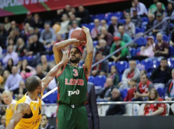  «Локомотив-Кубань» выиграл первый матч после смены тренера 