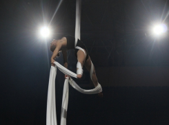Артисты Cirque Eloize показали жителям Краснодарского края  изнанку своей работы