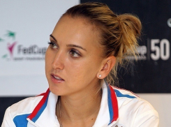 Олимпийскую чемпионку Веснину встретили в аэропорту Сочи