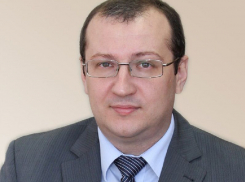 Земельный участок, квартира и иномарка: владения и доходы министра труда и соцразвития Кубани Гаркуши