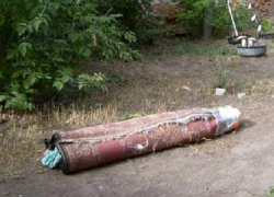 В Краснодаре труп женщины, завернутый в ковер, бросили под забором