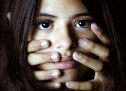 Убеждали, что это норма: в Сочи будут судить семейную пару по обвинению в сексуальном насилии над малолетней дочерью