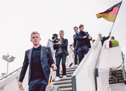 Сборная Германии прилетела в Сочи сыграть со шведами