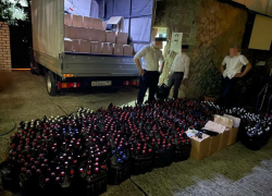 В Сочи у пожилой женщины изъяли почти 6 тысяч литров контрафактного алкоголя 