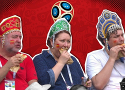 Троица-мем в кокошниках приедет в Сочи на футбол