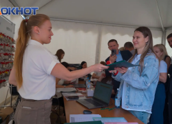 Новая жизнь начинается сегодня: жители «Народных кварталов» получили ключи от своих квартир