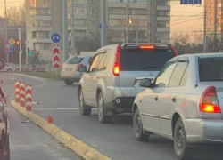 На дорожные разделители в Краснодаре потратили 3,2 млн рублей